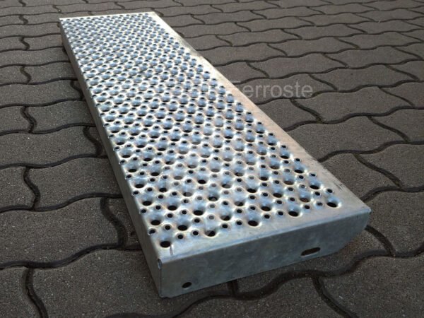 FORMSTEP N lemezrács lépcsőfok